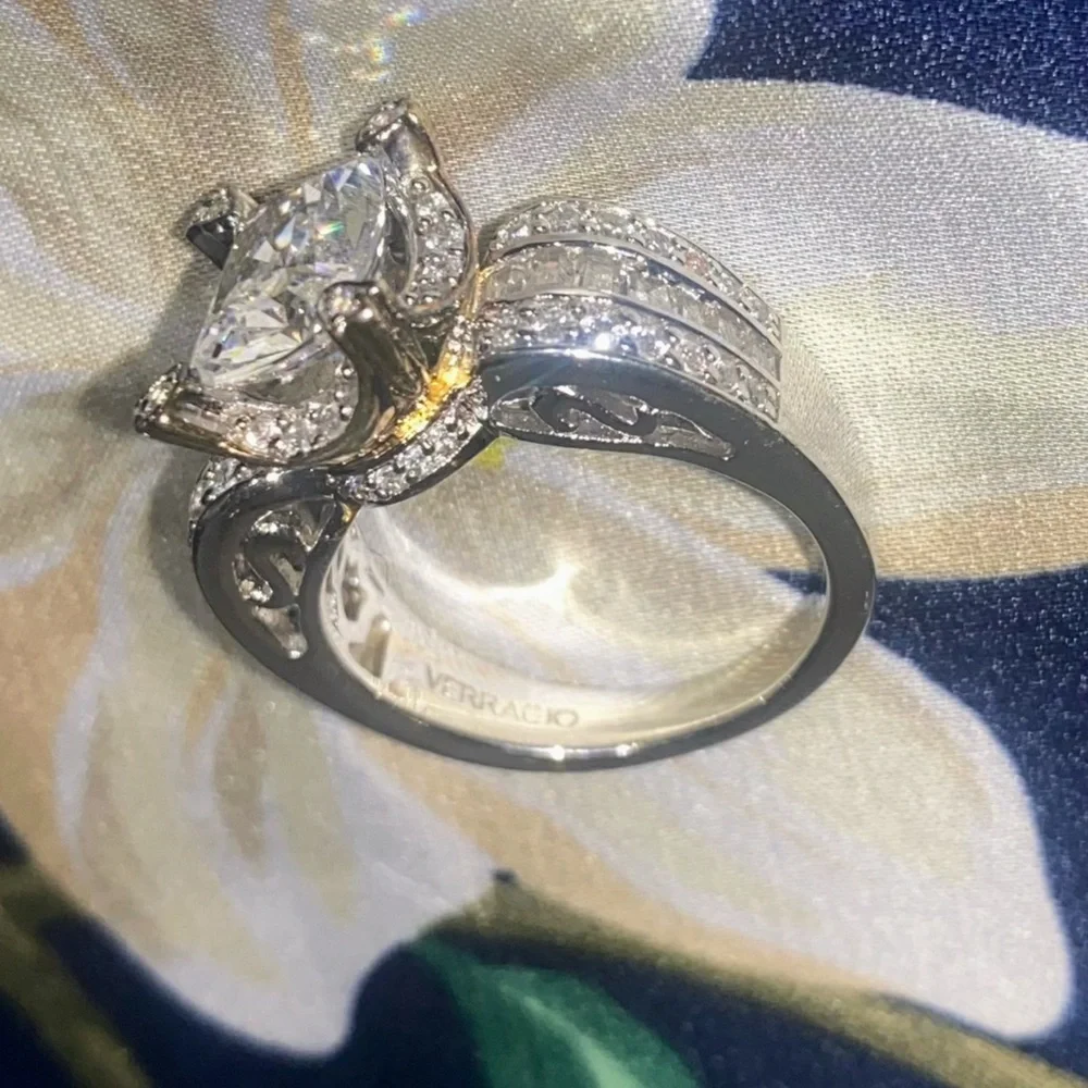 VERRAGIO VINTAGE 925 CZ BEAUTIFUL TWO TONE DIAMOND RING